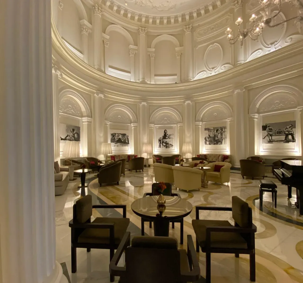 Hall circolare di Palazzo Naiadi a Roma